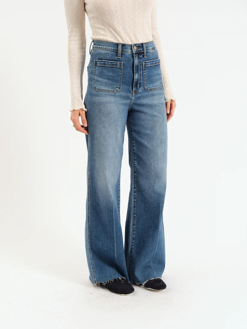 Far Out Fashion Pocket