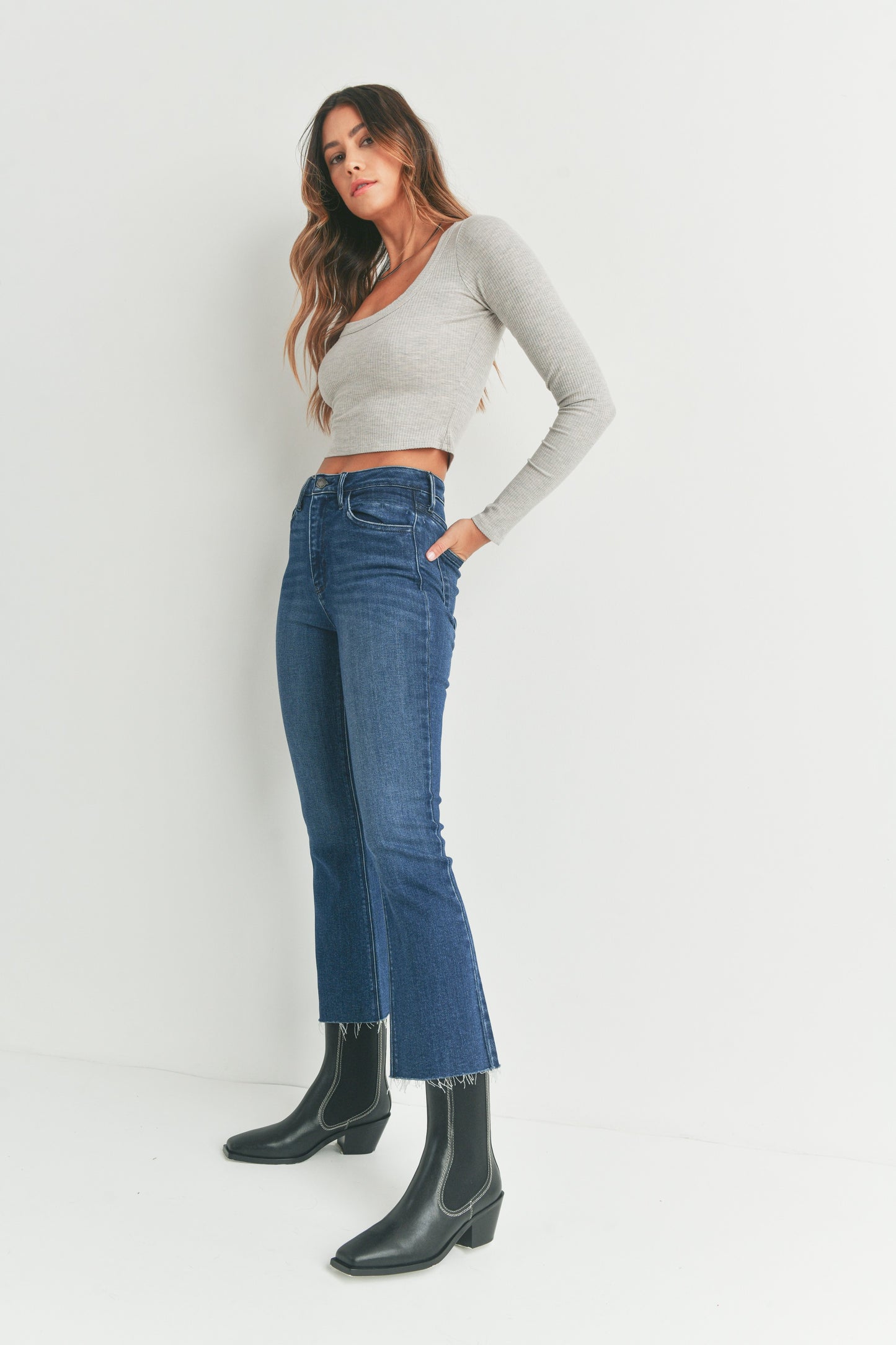 Hr Tonal Crop Flare