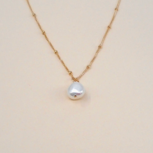 Dotted Pearl Necklace