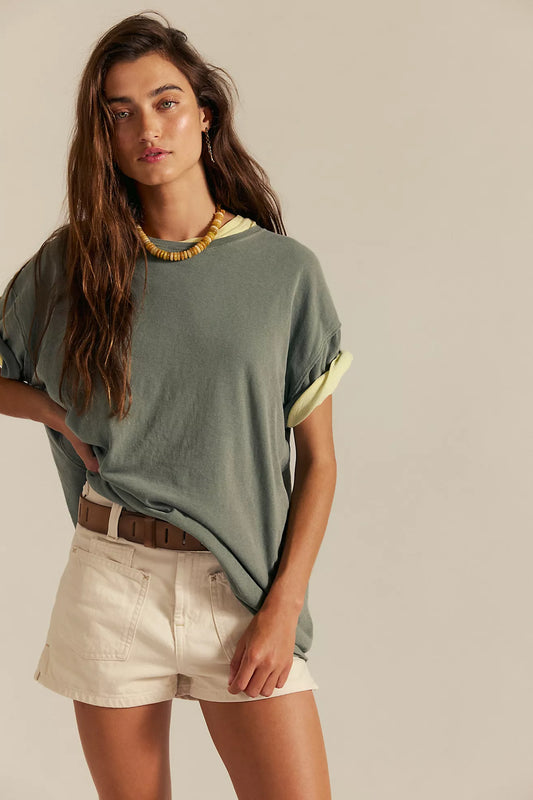 Nina Tee